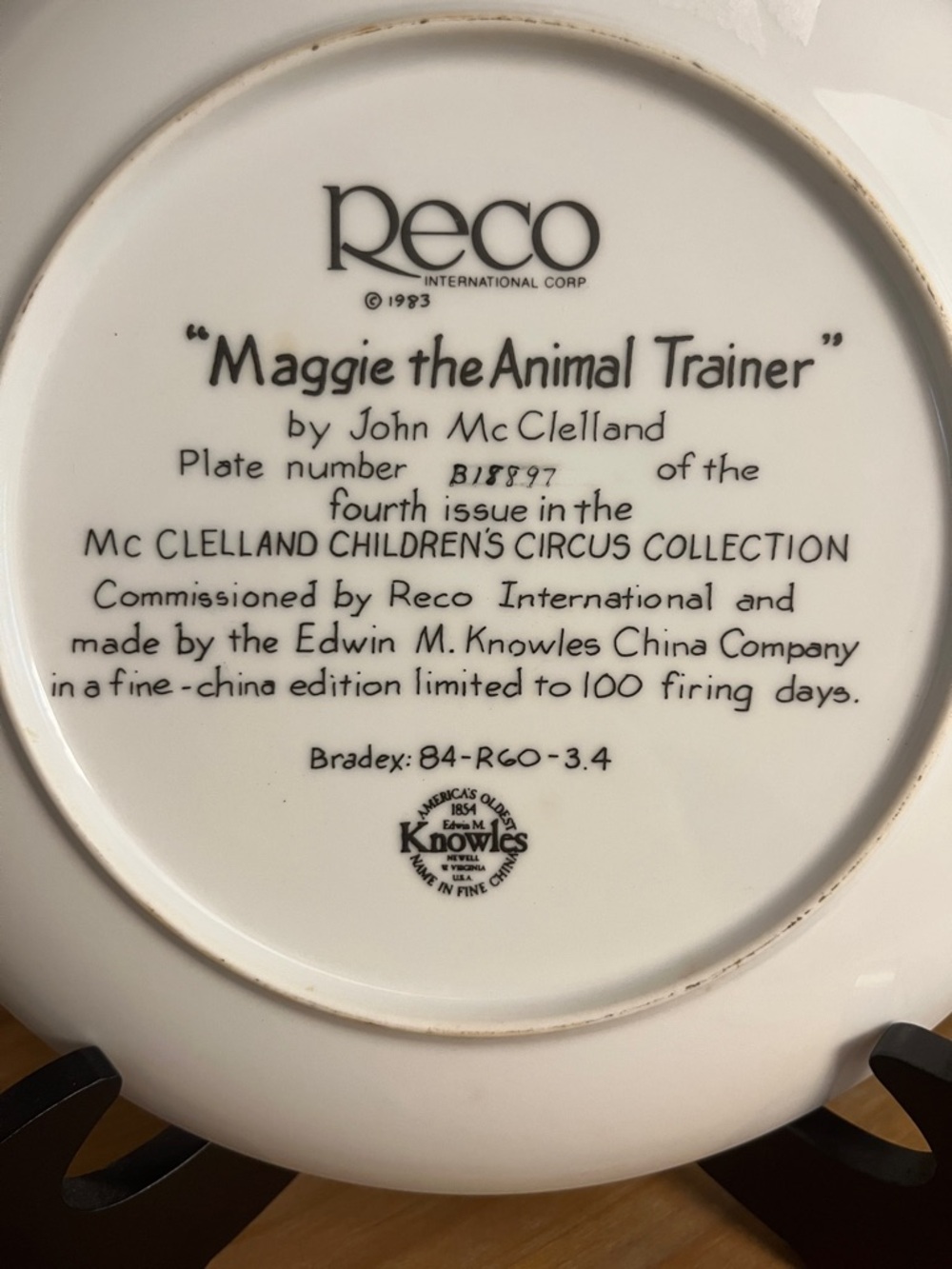 Vintage Bundle Collector Plate “Maggie the Animal Trainer” 1983/Jasco Bell/Box - Picture 5 of 8